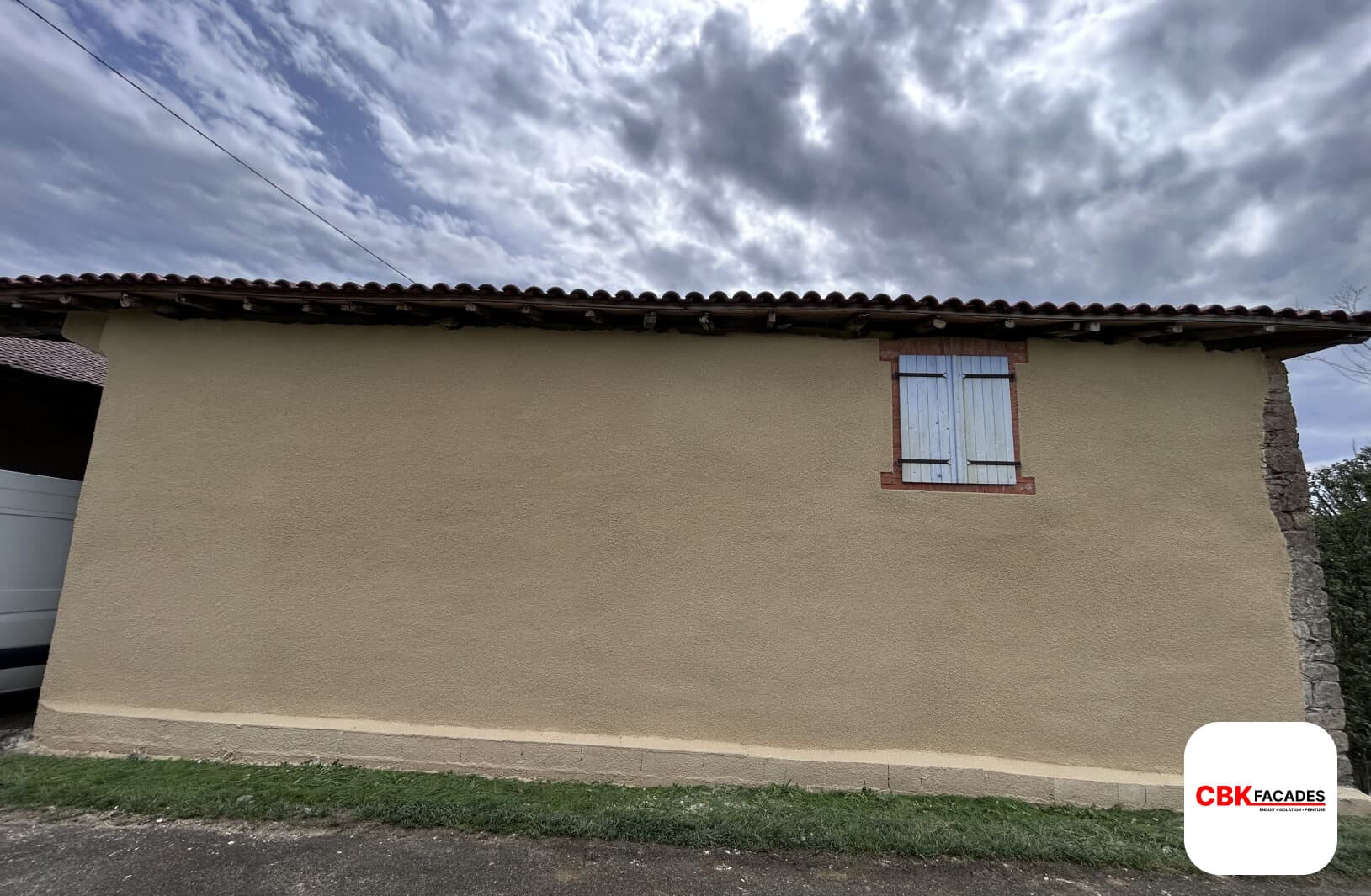 Ravalement de façade à Lodes - Image 2